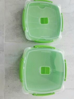 SISTEMA Green Microwave Locking Food Storage Containers with Inserts & Lids